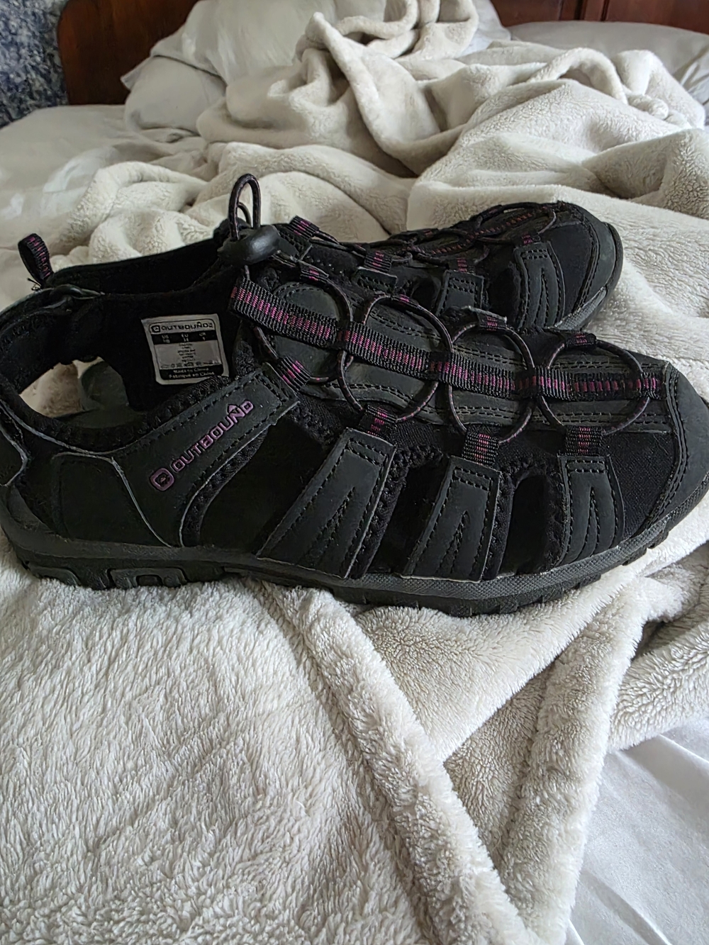 Sporty Black Outdoor Sandals with Pink Accents